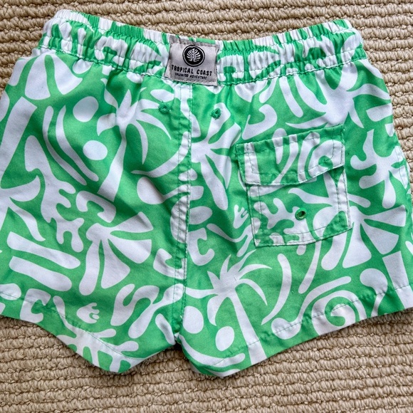 Zara Boys Swim Trunks – Tropical Green & White Print, Quick-Dry, Size 2-3yrs - Picture 1 of 3